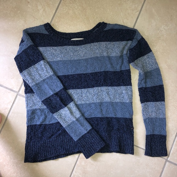 American Eagle Sweater - Picture 1 of 3